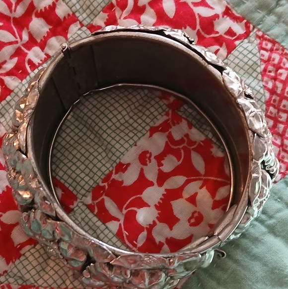Vintage Repousse Silver Cuff Bangle Bracelet, Ornate - Picture 6 of 7